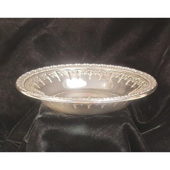 Vintage Reed and Barton Silverplate Dish - Picture 2 of 14